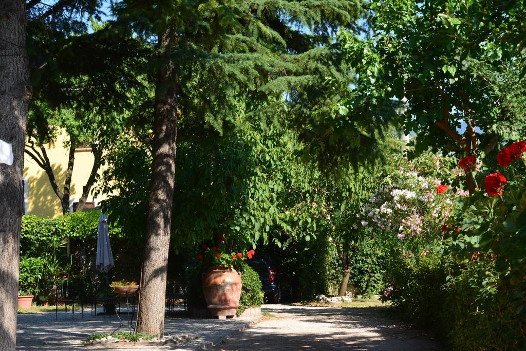 B&B Il Giovine Кампелло-суль-Клитунно Экстерьер фото