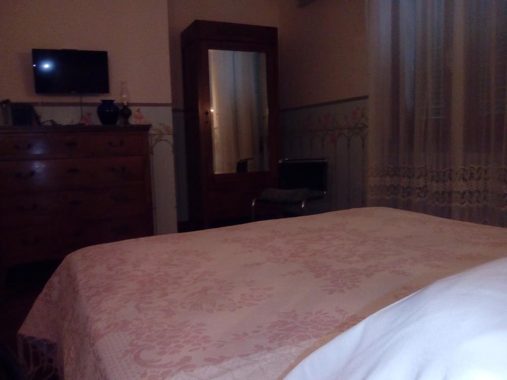 B&B Il Giovine Кампелло-суль-Клитунно Экстерьер фото